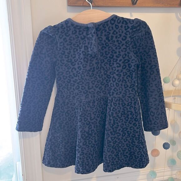 Guess little girl dress 3t - Picture 3 of 5